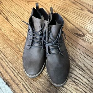 Diba Women’s brown leather booties